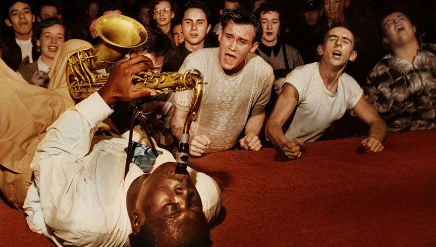 Big Jay McNeely no Olympic Auditorium, em Los Angeles, em 1953