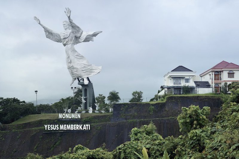 Christ Blessing, Manado, Indonesia, 98.5 ft, built in 2007